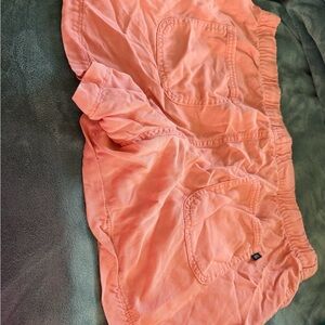 GAP Coral Women's Cargo Shorts